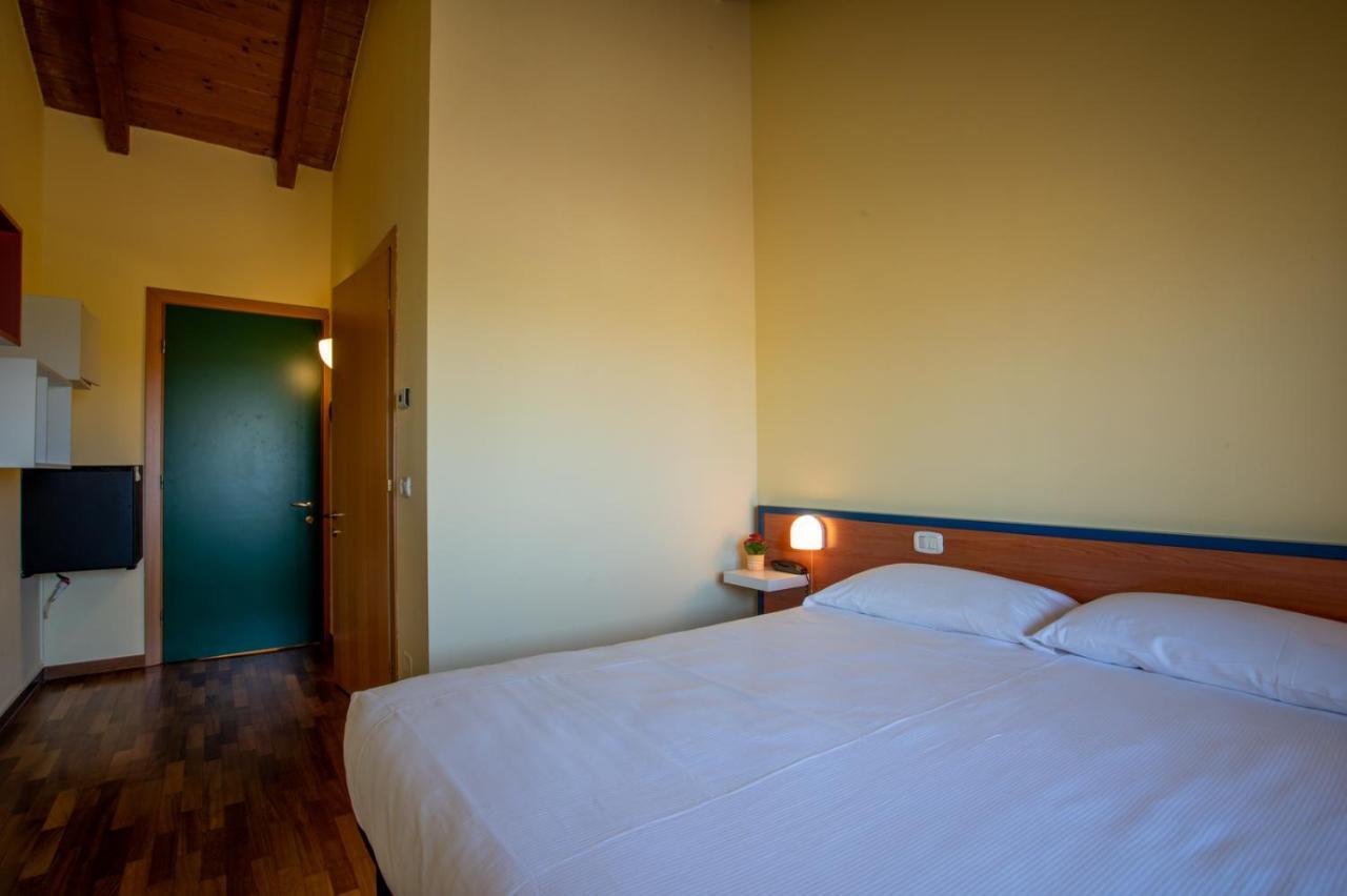 Hotel Caneo Fossalon Esterno foto